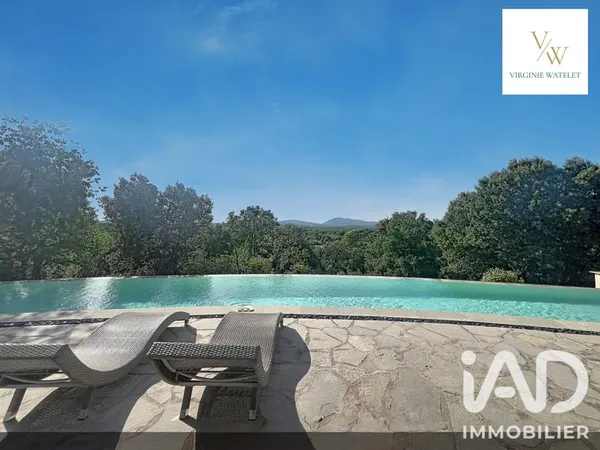 Maison 7 pièces 229 m²