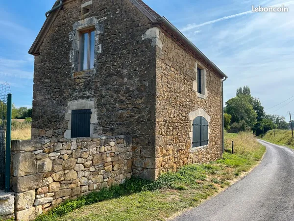 Vend grange en partie rénové