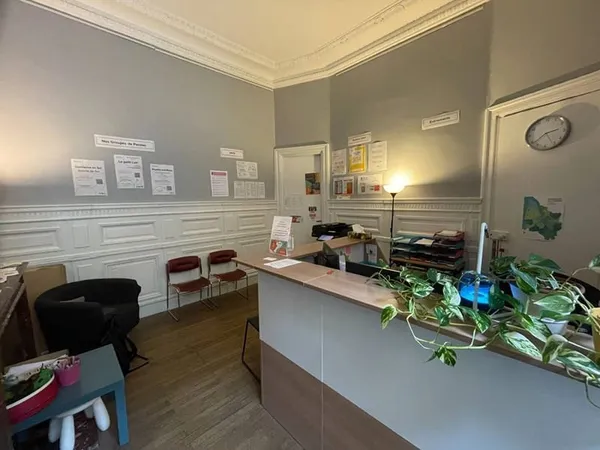 Bureaux 1 pièce 165 m²