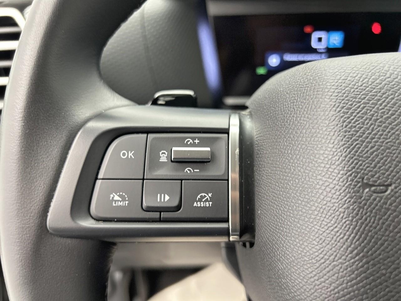 Citroën C4 puretech 130 s&s eat8 shine pack — photo 23