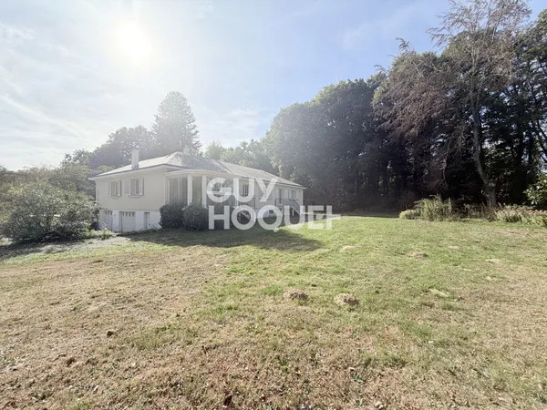 UNE DEMEURE AU CŒUR D'UN PARC EXCEPTIONNEL DE PLUS DE 13 000 M²