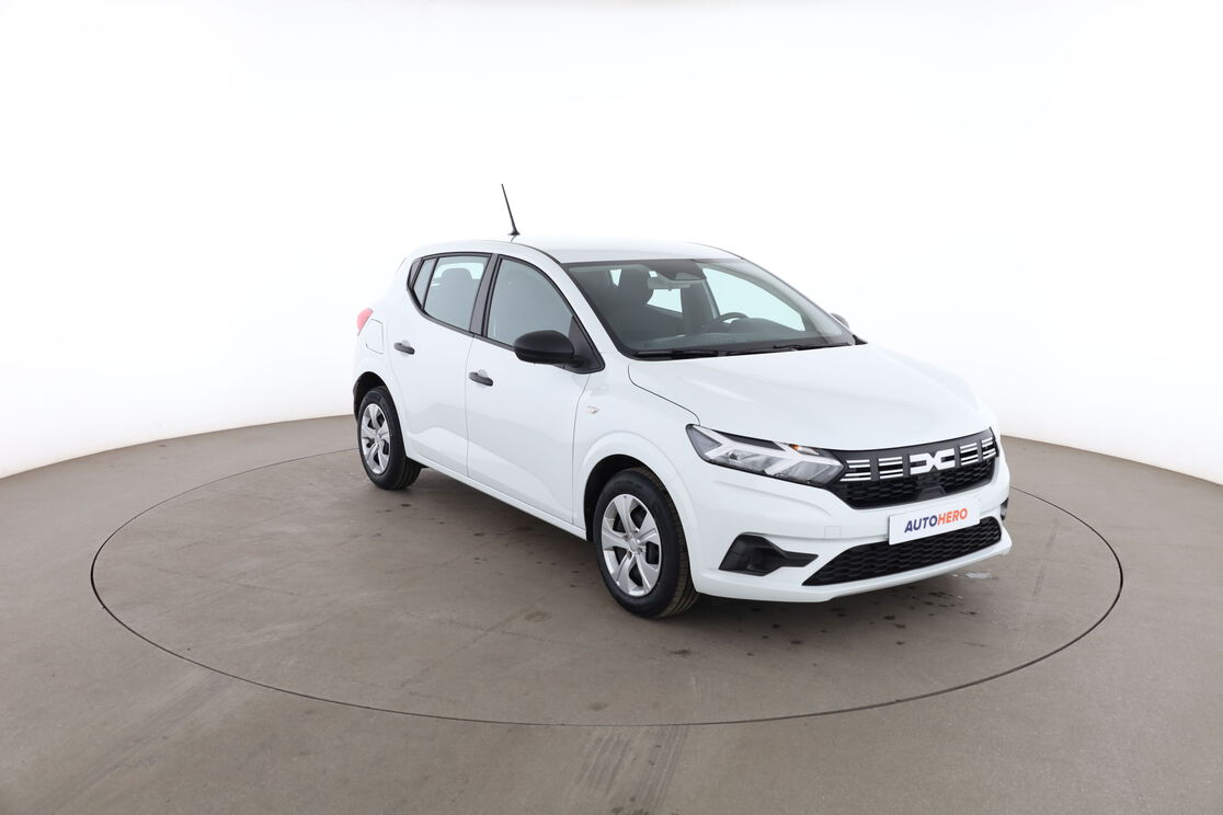 Dacia Sandero 1.0 SCe Essential — photo 7