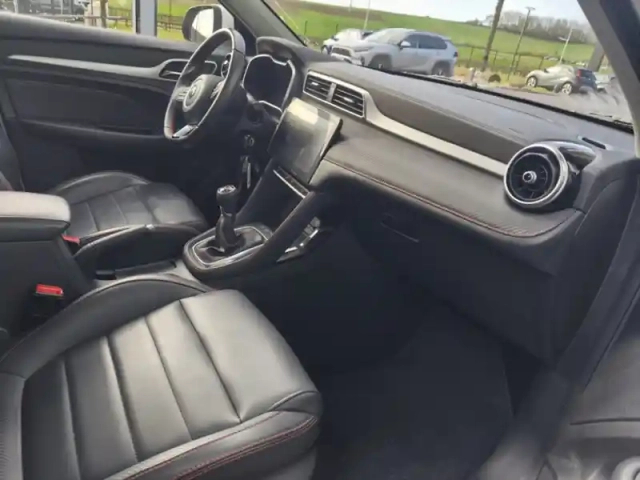 Mg Zs luxury 1.0 111 ch — photo 12