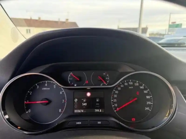 Opel Crossland 1.2 turbo 110ch elegance — photo 14