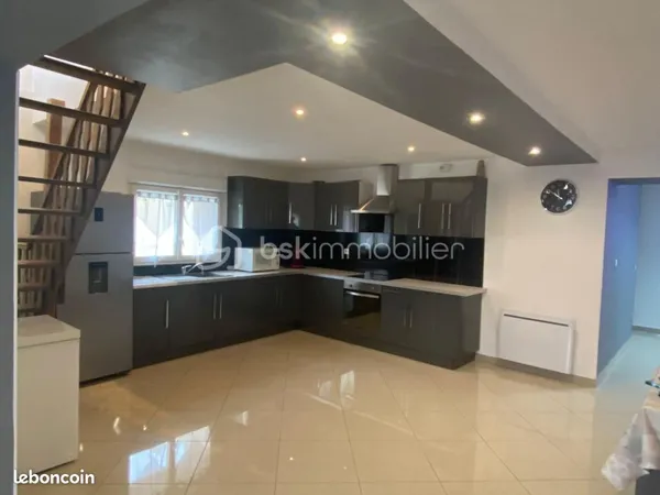 Propriété 5 pièces 156 m²