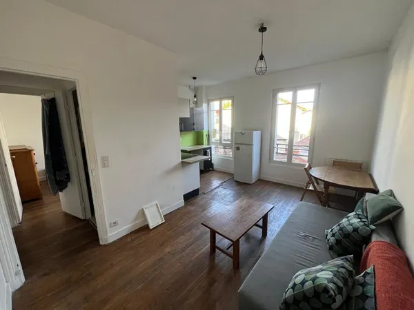 APPARTEMENT 2/3 PIECES - BAGNOLET