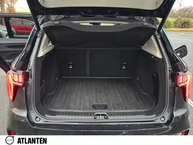 Lynk&Amp;Co 01 1.5 phev 261 ch dcth7 — photo 7