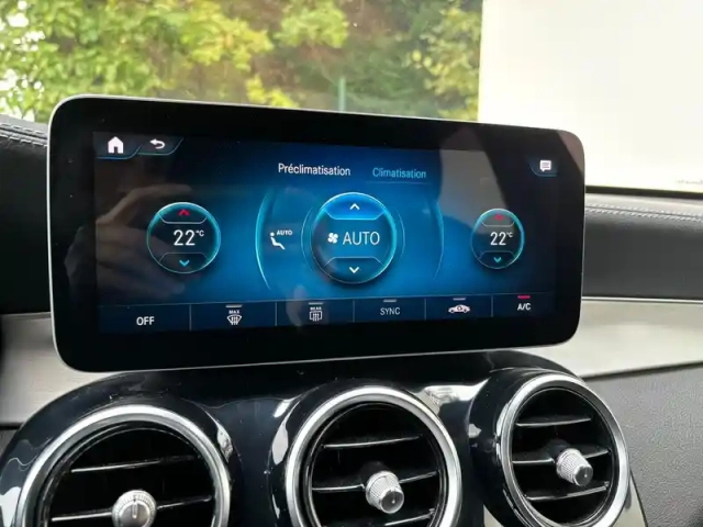 Mercedes Glc coupe 300 de hybrid eq 9g-tronic 4matic — photo 16