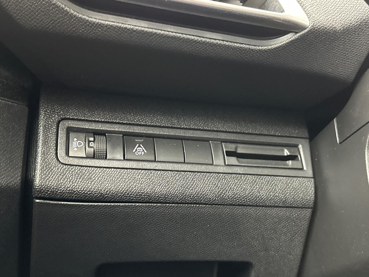 Peugeot 3008 puretech 130ch s&s eat8 roadtrip — photo 17