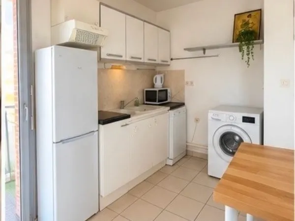 Beau T3 meublé 78 m² - Métro Patte d'Oie - Balcon + Parking - Refait à neuf