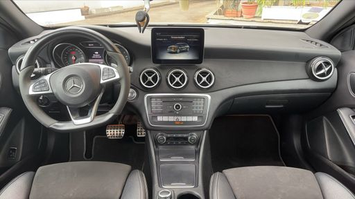 Mercedes Classe GLA 200 d 136 7G-DCT - Whiteart Edition – 2017 – 145756 km – Diesel – Boîte Automatique — photo 22
