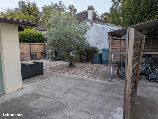 Coup de coeur à Lons Superbe T5 de 111 m² avec garage, combles aménageables & DPE B