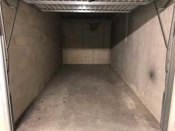 Parking 16 m²