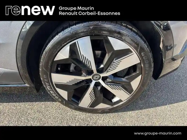 Renault Megane e-tech electric ev40 130ch techno standard charge — photo 9