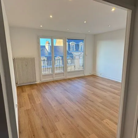 Appartement T2 rénové 46 m² - 450 /mois HC - Autun