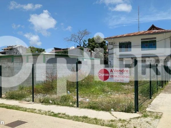Terrain 159 m² Cayenne