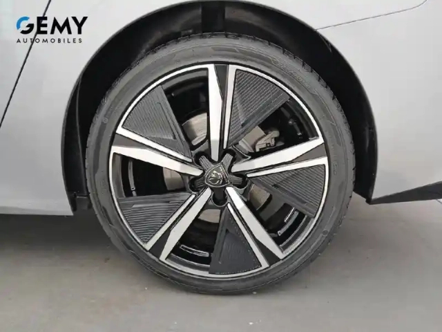 Peugeot 308 sw phev 180 e-eat8 — photo 11