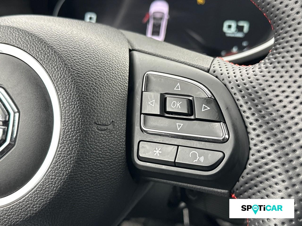 Mg Zs 1.5 vti-tech 106ch luxury — photo 17