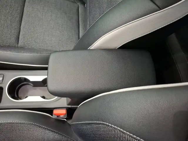 Renault Captur tce 140 - 21 — photo 23