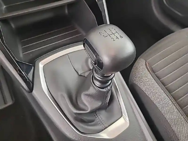 Peugeot 208 puretech 100 s&amp;s bvm6 — photo 14