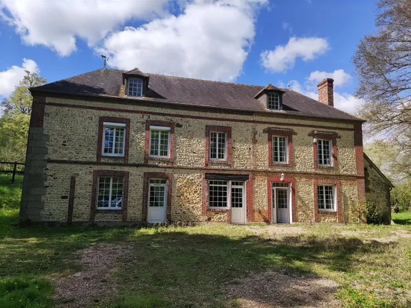 Vends Ancien moulin du XVIIème - 4 chambres, 210m², Moulins-la-Marche (61)