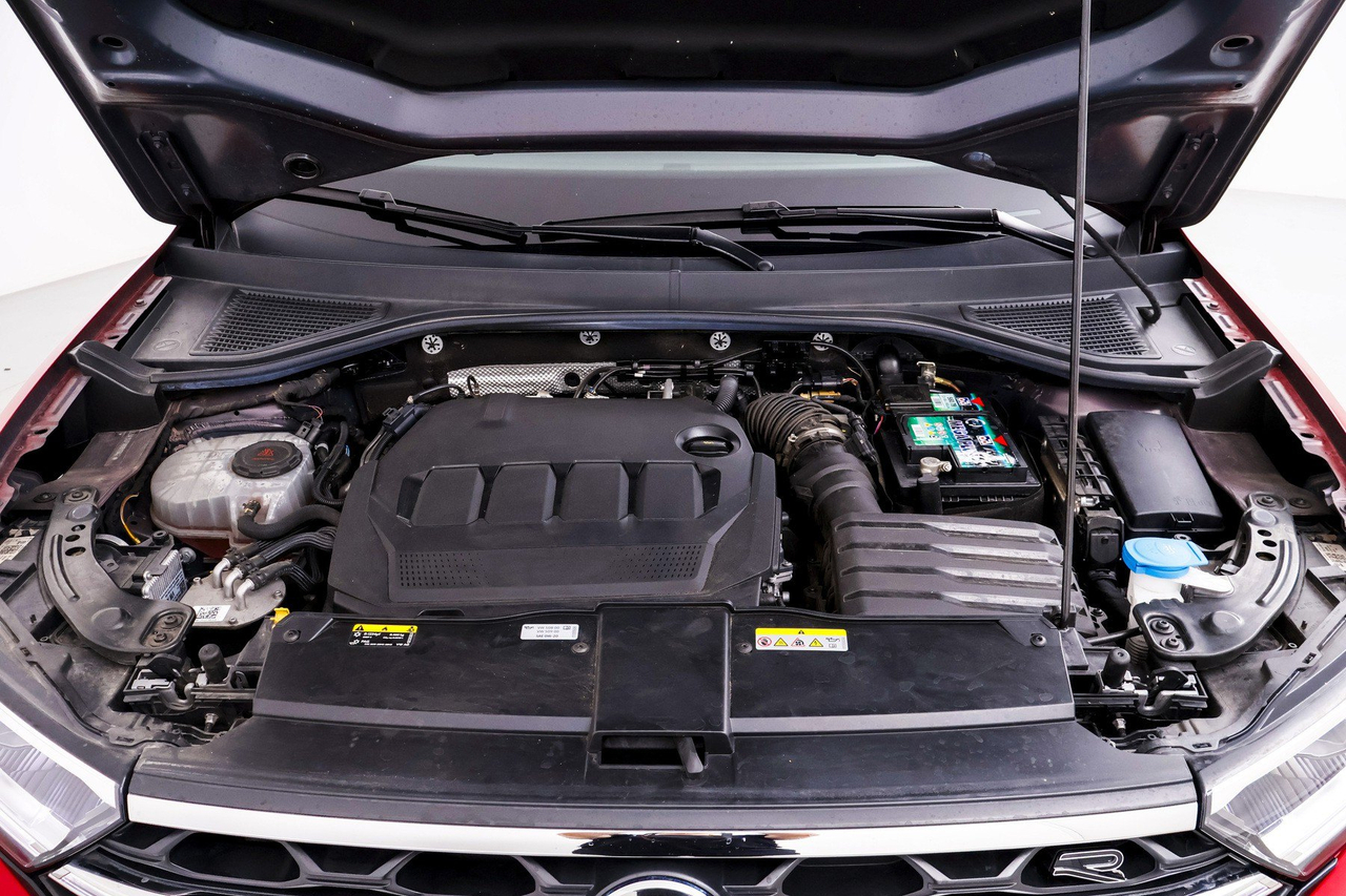 Volkswagen T-Roc — photo 32