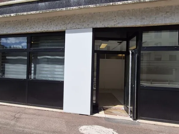 Bureau 72 m²