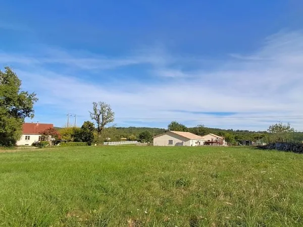 Terrain 1650 m²