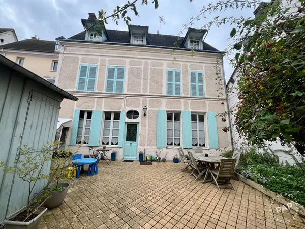 Maison 6 pièces 181 m²