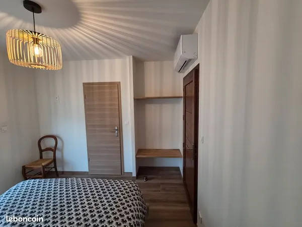 Chambre avec salle de bain et wc privè plus cuisine collective