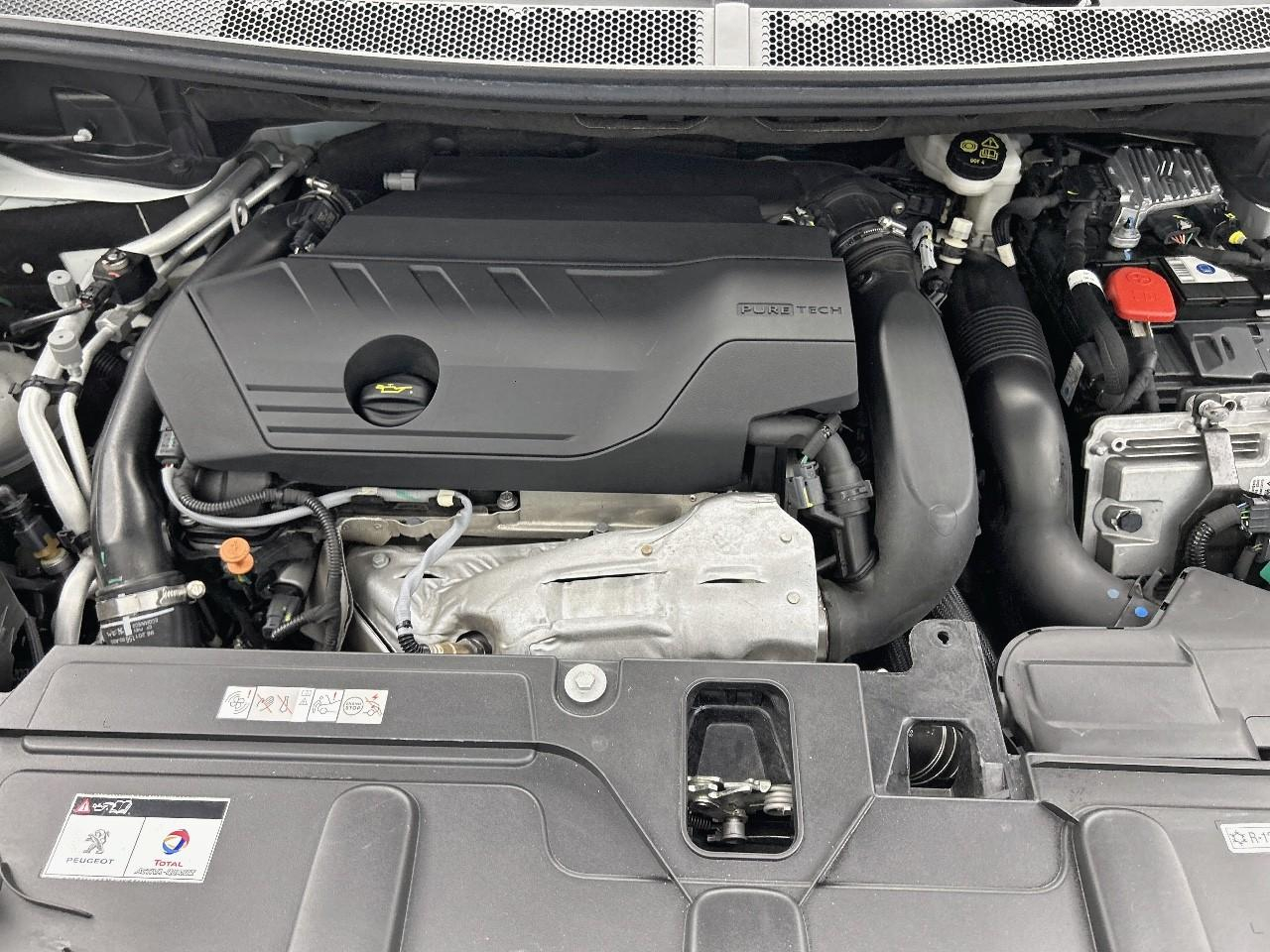 Peugeot 3008 hybrid 225 e-eat8 allure pack — photo 15