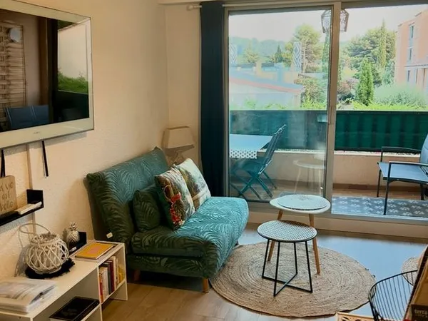 Studio Sanary meublé