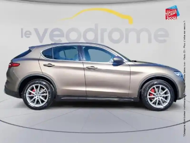 Alfa Romeo Stelvio 2.2 diesel 210ch sport edition q4 at8 sieges chauf/cuir volant chauf gps camera — photo 4