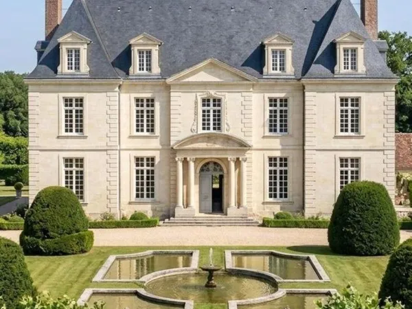 Maison 21 pièces 600 m²
