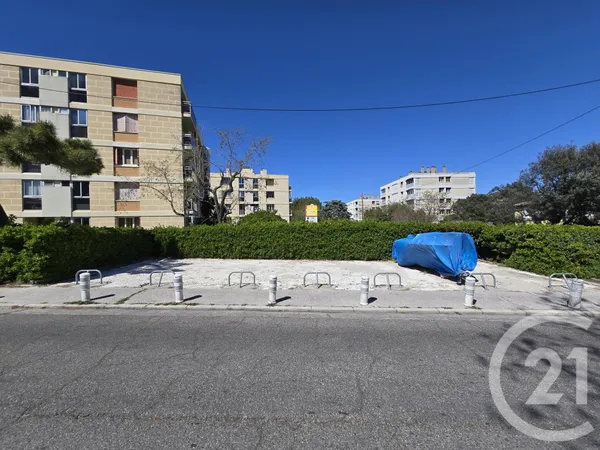 Parking 14 m²