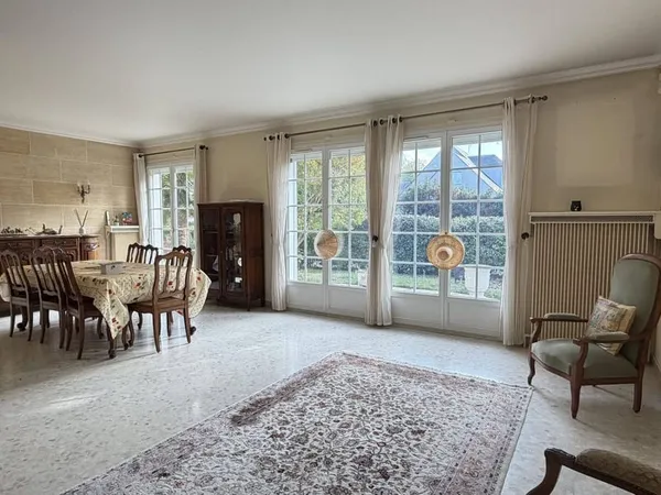 Maison 8 pièces 177 m²