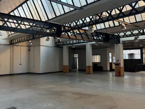 Entrepôt 485 m²