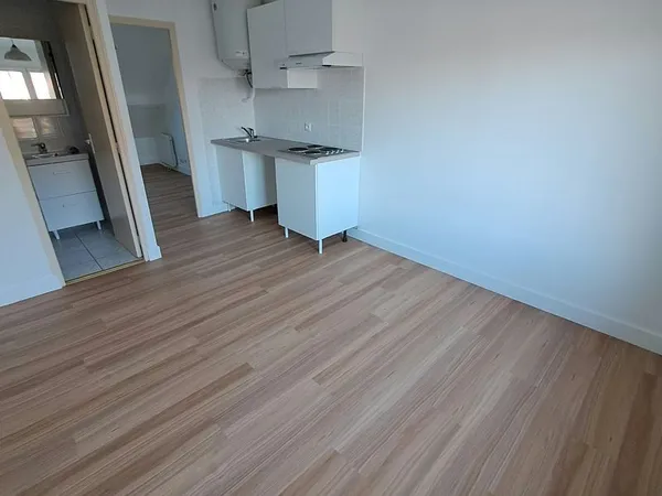 2 pièces proche toutes commodités