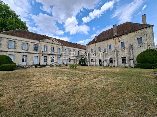 Propriété 28 pièces 985 m²