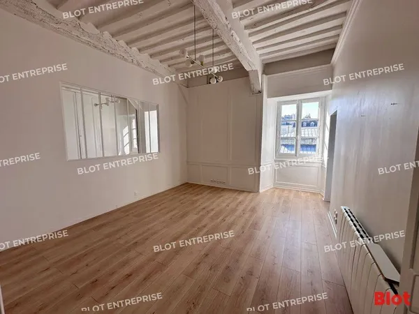 Bureaux 111 m²