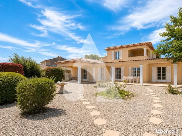 Villa 6 pièces 146 m²