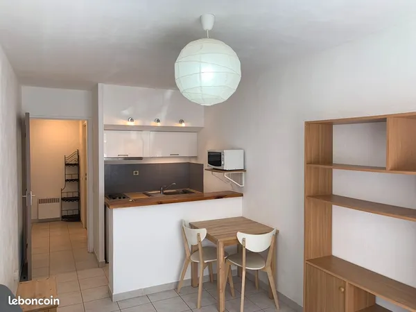 Studio vieux port / estienne d'orves