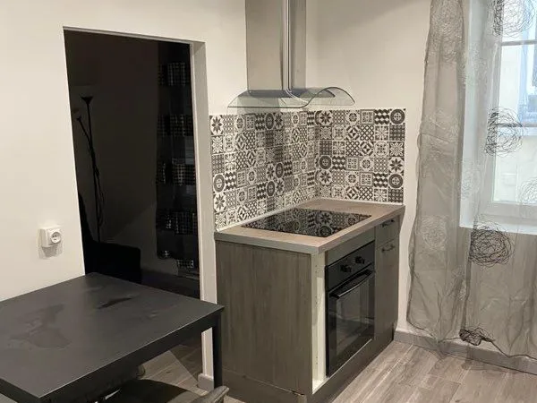 Studio T1 bis avec mezzanine - Proche Gratte-Ciel, Villeurbanne