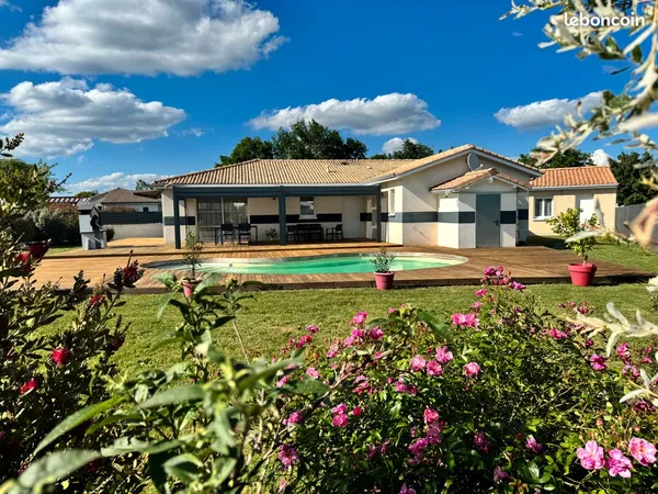 Maison 6 pièces 129m², piscine, double garage, pergola