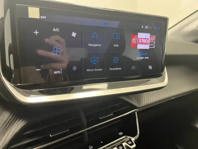 Peugeot 208 hybrid 110 e-dcs6 — photo 104