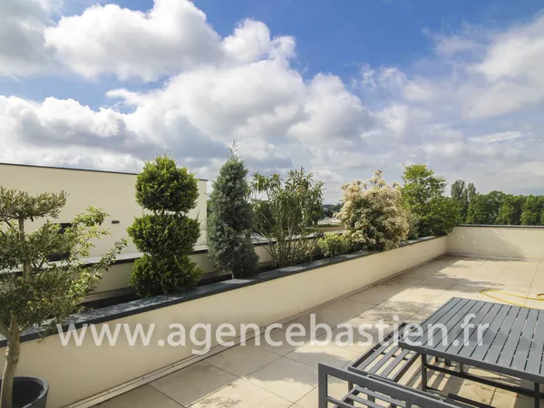 VENTE - EXCLUSIVITE - APPARTEMENT DUPLEX 5 PIECES DE 131m2-