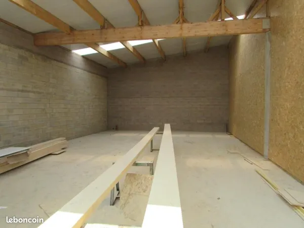 Garage/box 37 m² Le Syndicat