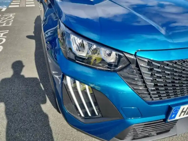Peugeot 2008 electrique 50 kwh 136 ch — photo 36