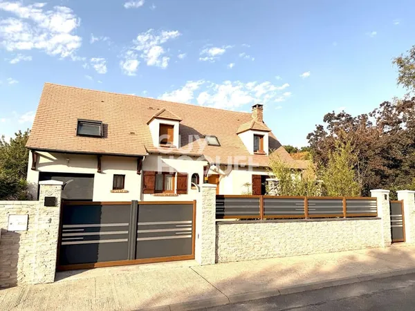 EXCLUSIVITÉ Maison familiale 7 pièces 143 m², jardin et garage, Mennecy