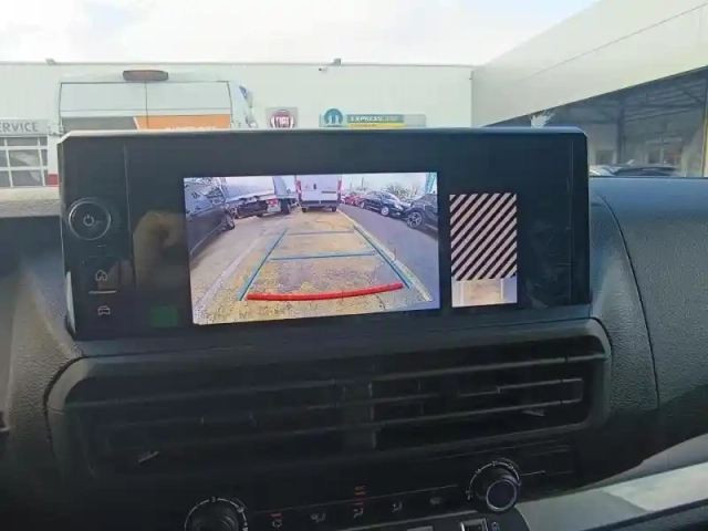 Fiat Scudo fg m 1.5 diesel 120ch pack premium connect — photo 14